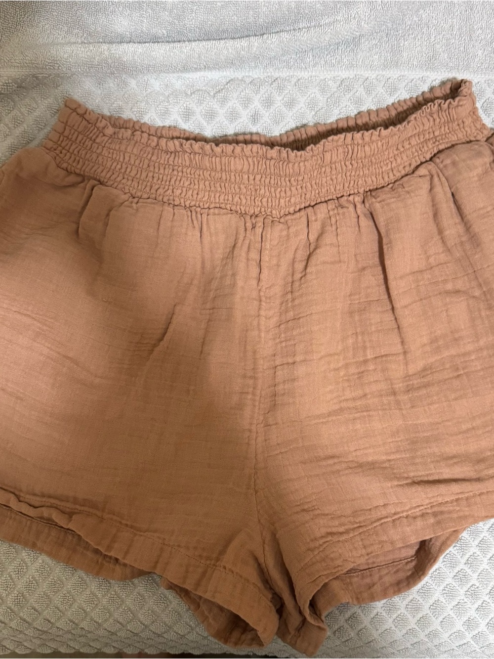 Billabong Smocked Waistwomen's Shorts — Rust